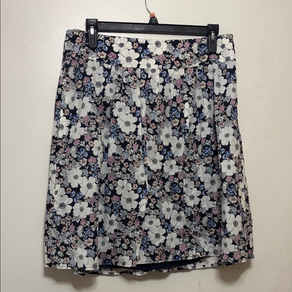 Ann Taylor Navy and White Floral A-Line Skirt